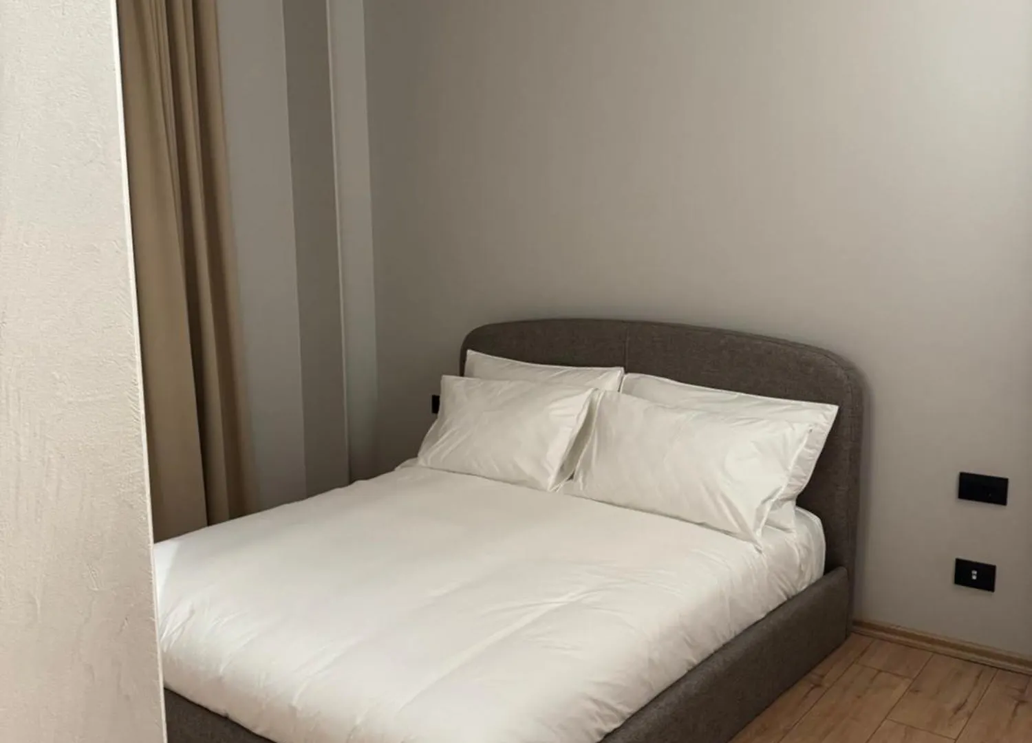 Faces & Places Boutique Hotel Τίρανα