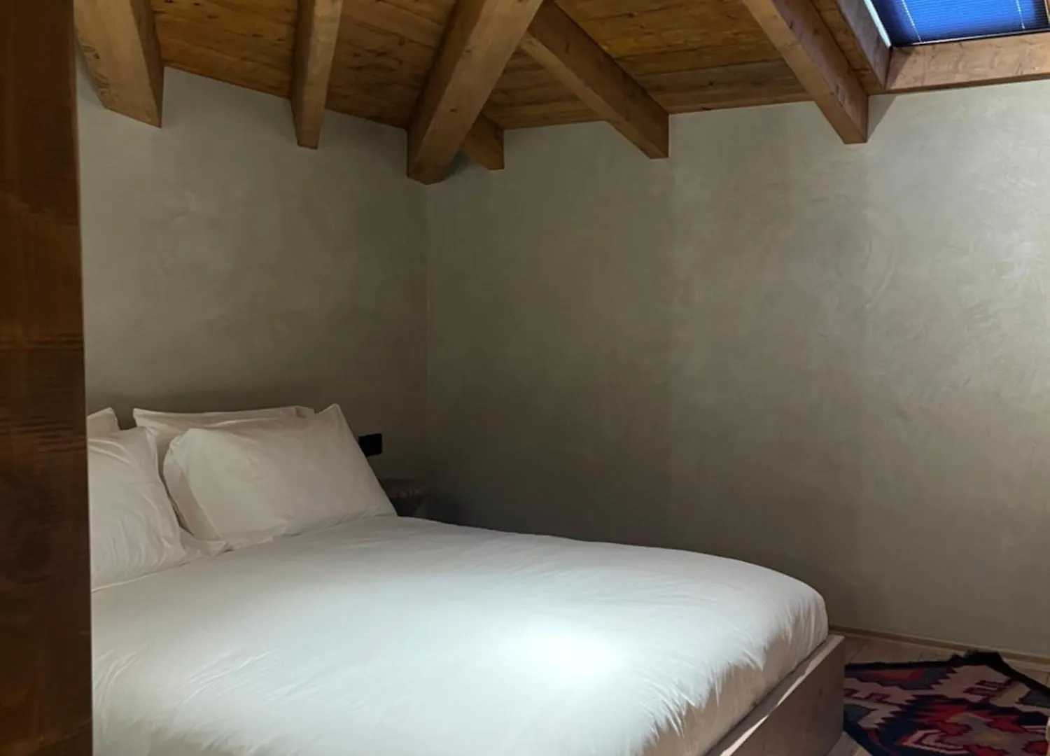 Faces & Places Boutique Hotel Τίρανα